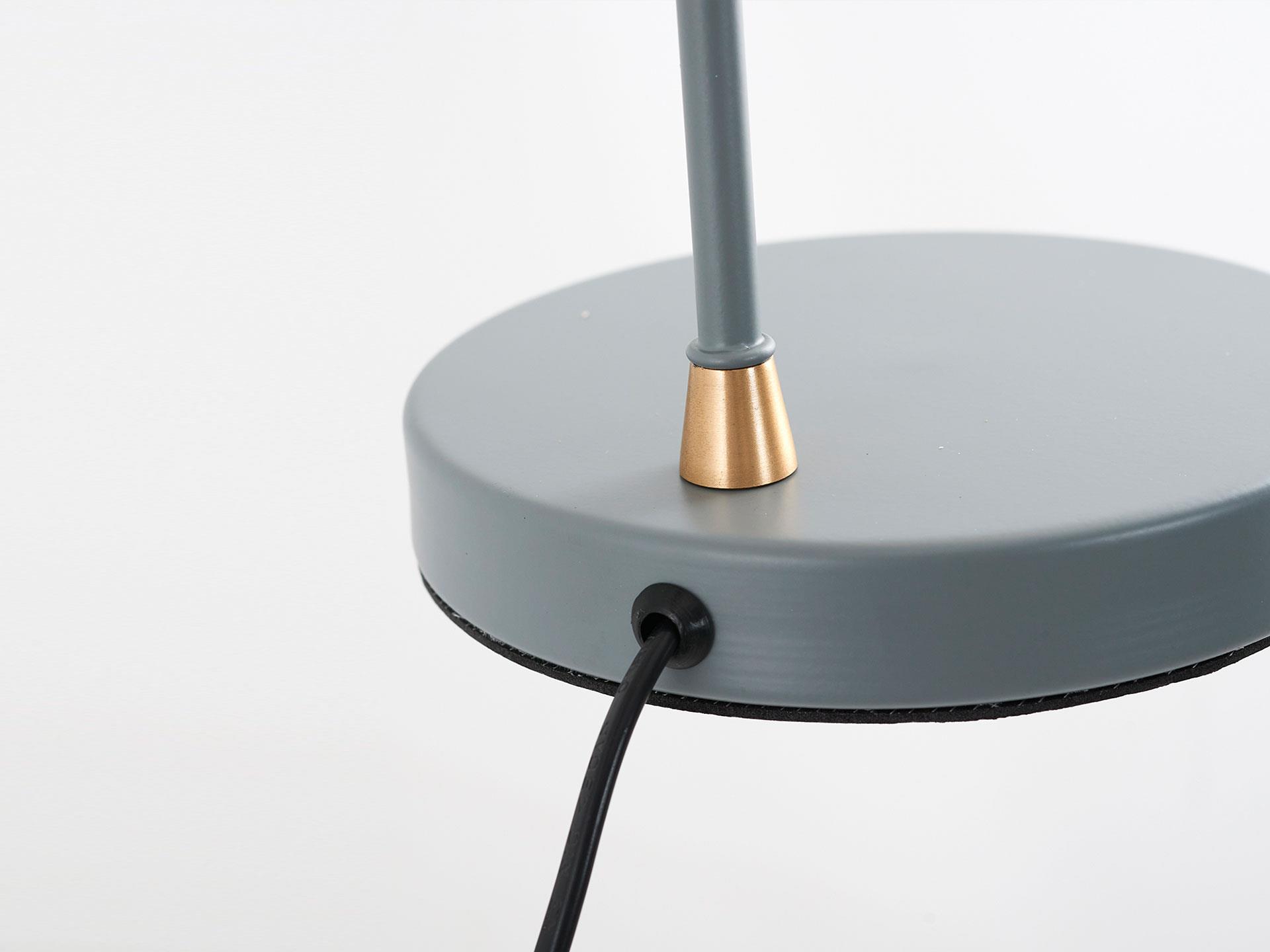 3120-Ml-16 Daisy Table Lamp Gray